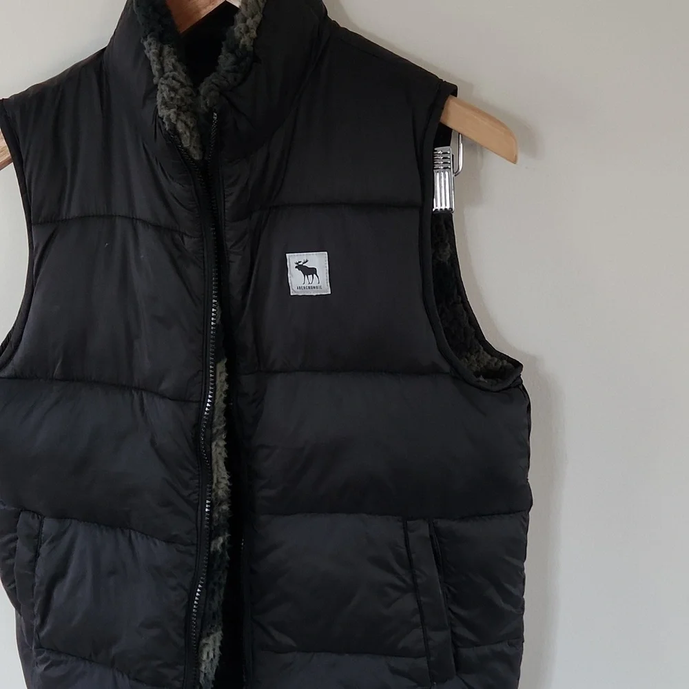NWOT Abercrombie Reversible Sherpa Vest